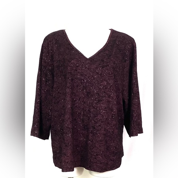 STUNNING GLORY WOVEN TOP